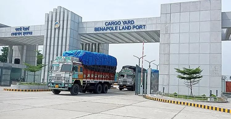 বেনাপোল বন্দরে টানা ৮ দিন আমদানি-রপ্তানি বন্ধ